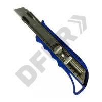 CUTTER 18 mm PLASTICO GUIA METAL CON HOJAS REPUESTO //  BC:6