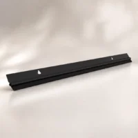 ZOCALO ALUMINIO NEGRO PARA PUERTAS 1 m LIVIANO // BC:6